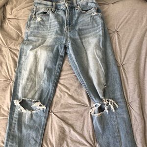 american eagle ripped mom jeans